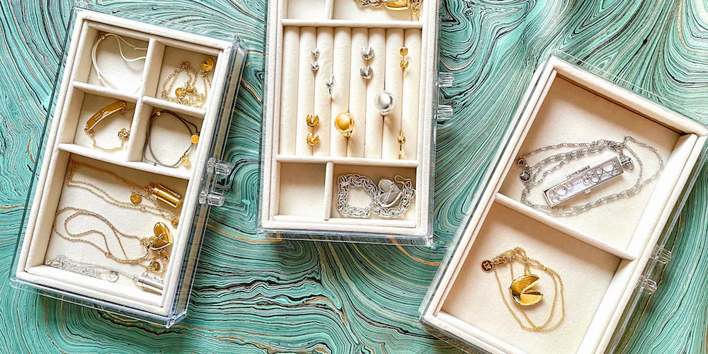 Tips-for-organizing-jewelry_1200x